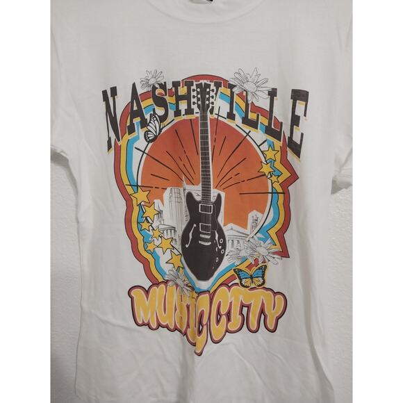 Popular Sports Nashville Music City Womens Size S Tshirt Graphic 100% Cotton - Picture 2 of 4